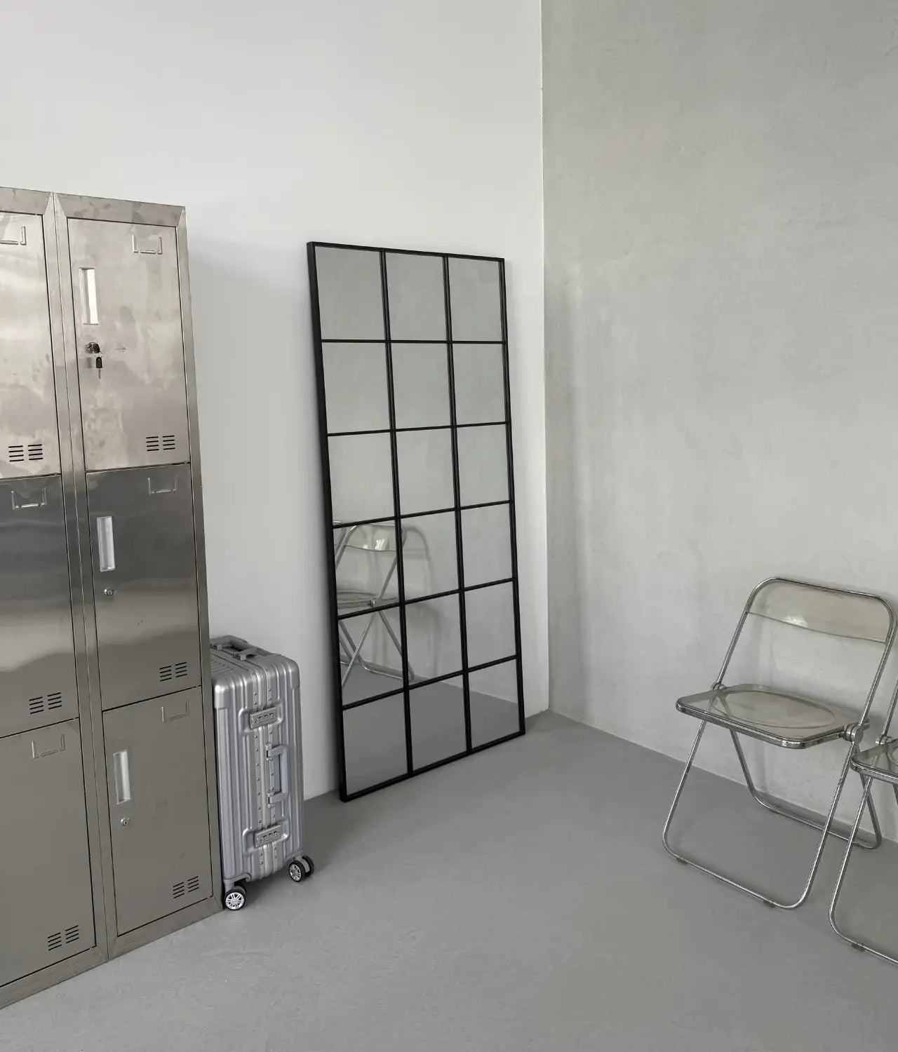Black Rectangular bars